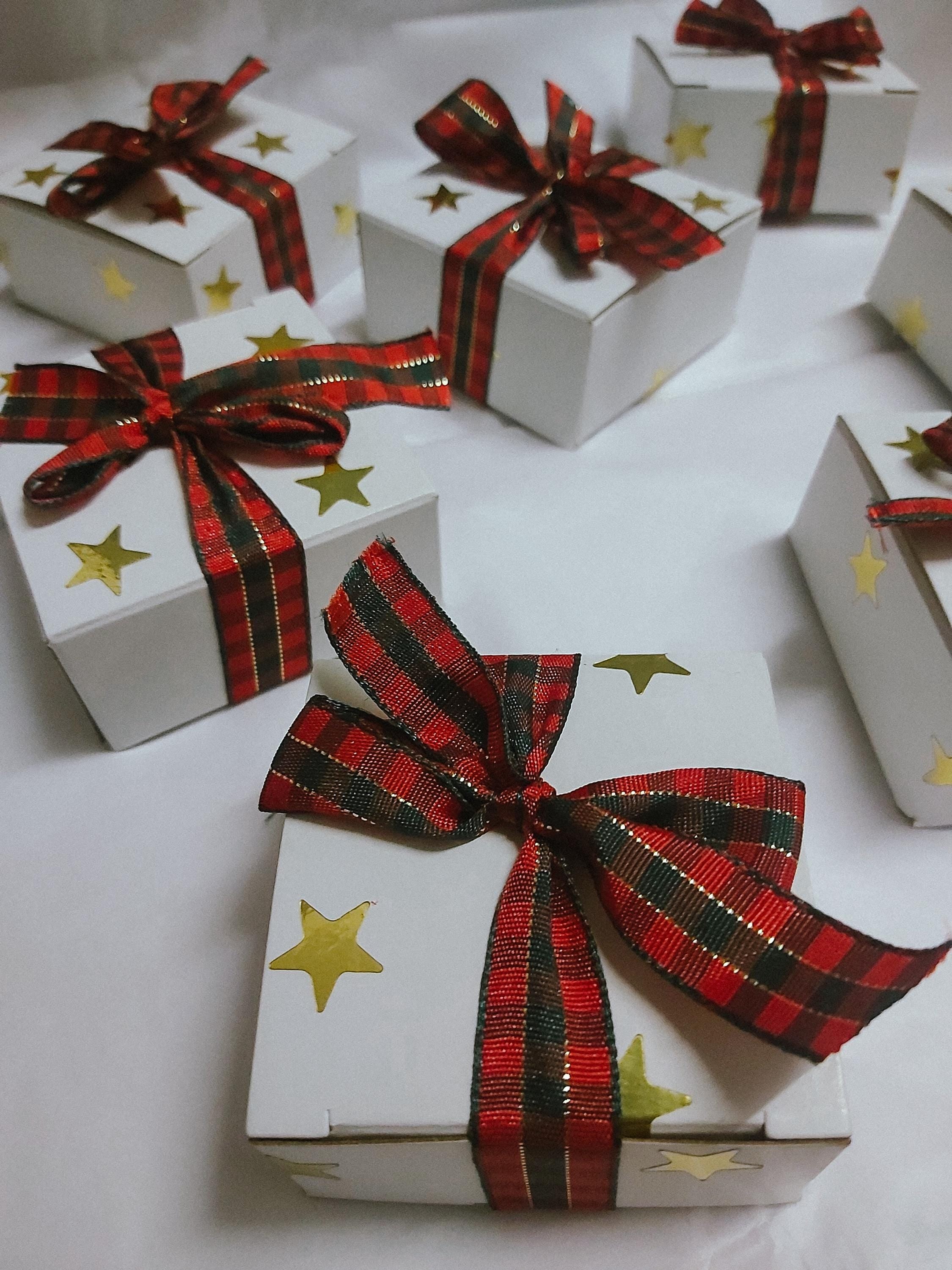 Novelty Mini Christnas bath bombs. Boxed